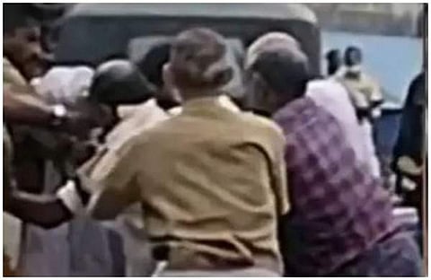 വീഡിയോ സ്‌ക്രീന്‍ഷോട്ട്