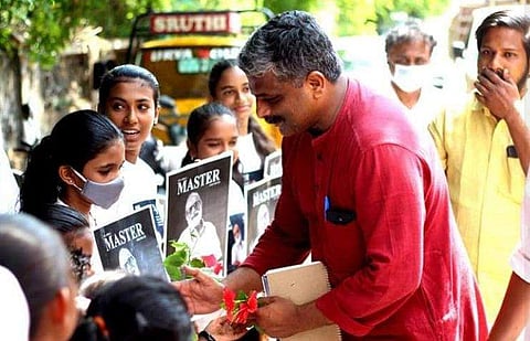 വിജൂ കൃഷ്ണന്‍/ ഫെയ്‌സ്ബുക്ക് ചിത്രം