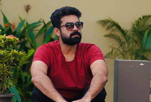 വിജയ് ബാബു, ഫെയ്‌സ്ബുക്ക്