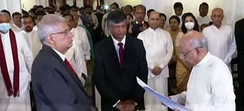 ദിനേശ് ഗുണവര്‍ധന പ്രധാനമന്ത്രിയായി സ്ഥാനമേല്‍ക്കുന്നു/എഎന്‍ഐ