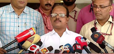 മന്ത്രി അഹമ്മദ് ദേവര്‍കോവില്‍ മാധ്യമങ്ങളോട് സംസാരിക്കുന്നു/ ടിവി ദൃശ്യം