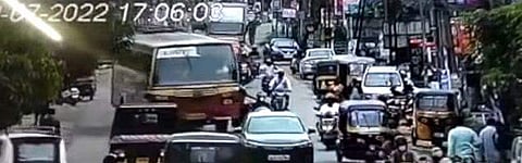 വീഡിയോ സ്‌ക്രീന്‍ഷോട്ട്