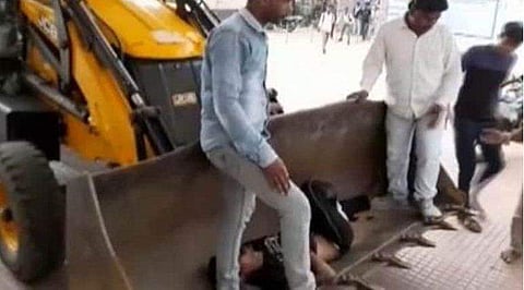 വീഡിയോദൃശ്യത്തില്‍ നിന്ന്‌