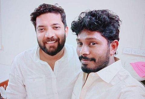 ജിതിന്‍ ഷാഫി പറമ്പിലിനൊപ്പം/ഫെയ്‌സ്ബുക്ക്‌