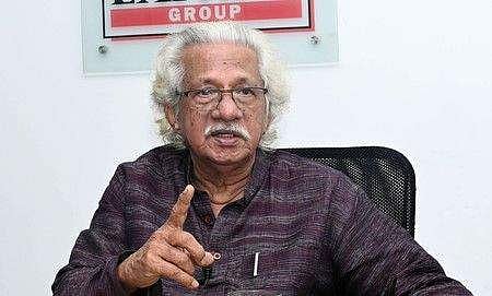 അടൂര്‍ ഗോപാലകൃഷ്ണന്‍/ ചിത്രം: വിന്‍സെന്റ് പുളിക്കല്‍, ന്യൂ ഇന്‍ഡ്യന്‍ എക്‌സ്പ്രസ്‌