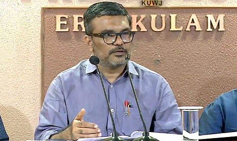 വാര്‍ത്താസമ്മേളനത്തില്‍ നിന്ന്‌