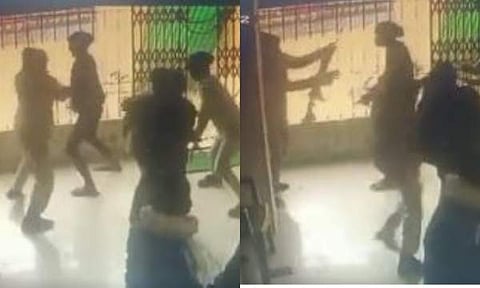 ബാങ്ക് കൊള്ളയടിക്കാൻ ശ്രമിച്ചവരെ സിനിമ സ്റ്റൈലിൽ നേരിട്ട് വനിത പൊലീസ് ഉദ്യോ​ഗസ്ഥർ/ ചിത്രം ട്വിറ്റർ