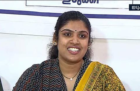 ചിന്ത ജെറോം വാര്‍ത്താ സമ്മേളനത്തില്‍/ടിവി ദൃശ്യം