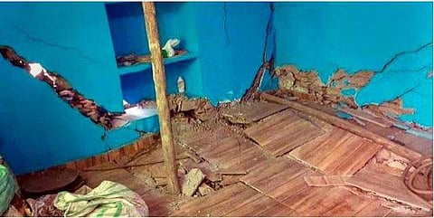 കർണപ്രയാ​ഗിൽ 50 വീടുകളിൽ വിള്ളൽ കണ്ടെത്തി