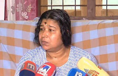 കരുവന്നൂര്‍ പ്രതിക്കെതിരെ സിന്ധു, ടിവി ദൃശ്യം