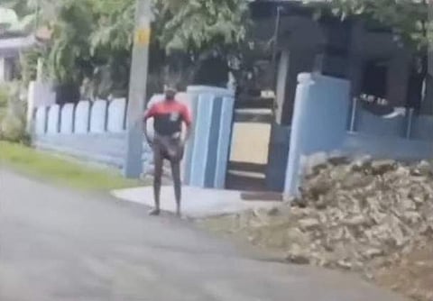 നഗ്നതാപ്രദര്‍ശനം നടത്തിയ യുവാവിന്റെ വീഡിയോ ദൃശ്യം