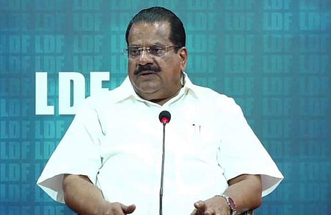 ഇപി ജയരാജന്‍ മാധ്യമങ്ങളെ കാണുന്നു