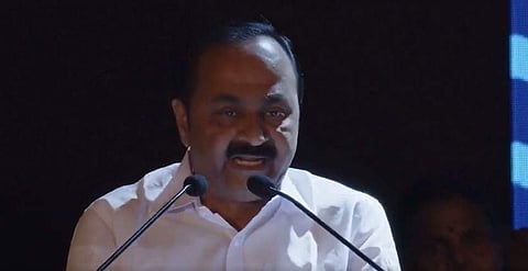 വിഴിഞ്ഞത്ത് അടുത്ത ആദ്യ കപ്പലിനെ സ്വീകരിക്കുന്ന ചടങ്ങില്‍ വിഡി സതീശന്‍ സംസാരിക്കുന്നു/വീഡിയോ സ്‌ക്രീന്‍ഷോട്ട്