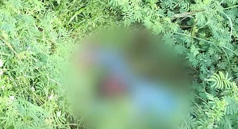 കുറ്റിക്കാട്ടില്‍ രക്തം വാര്‍ന്ന നിലയില്‍