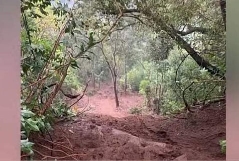 ഉരുള്‍ പൊട്ടലുണ്ടായ സ്ഥലം/ ടിവി സ്ക്രീൻഷോട്ട്