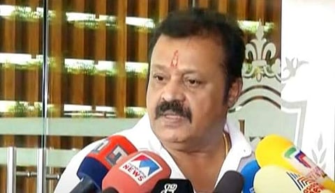 സുരേഷ് ഗോപി കോഴിക്കോട് മാധ്യമങ്ങളെ കാണുന്നു