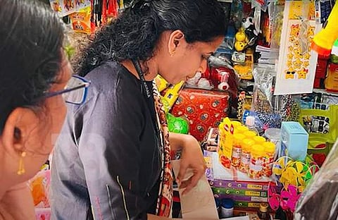 ഭക്ഷ്യ സുരക്ഷാ ഉദ്യോ​ഗസ്ഥരുടെ പരിശോധന