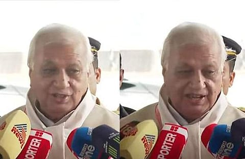 ഗവര്‍ണര്‍ ആരിഫ് മുഹമ്മദ് ഖാന്‍ മാധ്യമങ്ങളോടു സംസാരിക്കുന്നു/ടിവി ദൃശ്യം
