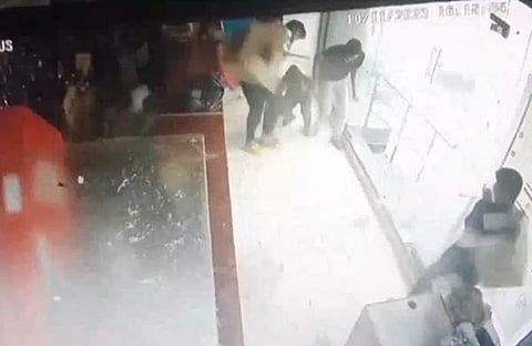 കാക്കനാട് ശക്തമായ കാറ്റ്/ ടെലിവിഷൻ സ്ക്രീൻഷോട്ട്