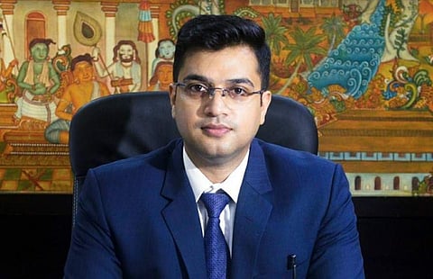 കോഴിക്കോട് ജില്ലാ കലക്ടര്‍ സ്‌നേഹില്‍കുമാര്‍