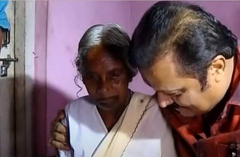 സുരേഷ് ഗോപി വീട്ടിലെത്തി മറിയക്കുട്ടിയെ കാണുന്നു/ ടെലിവിഷന്‍ ചിത്രം