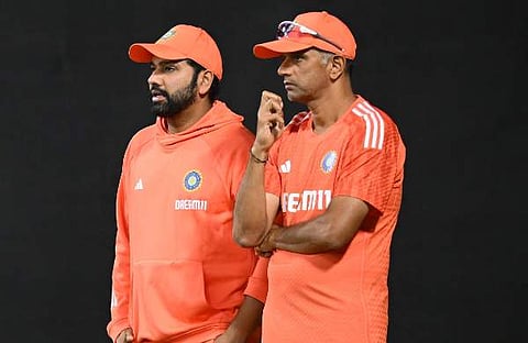 രോഹിത് രാഹുൽ ദ്രാവിഡിനൊപ്പം, image credit/ icc cricket world cup