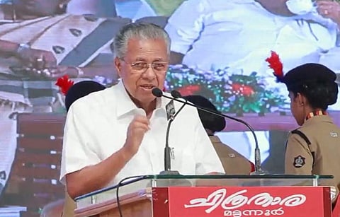 മട്ടന്നൂരില്‍ പിണറായി വിജയന്‍ സംസാരിക്കുന്നു