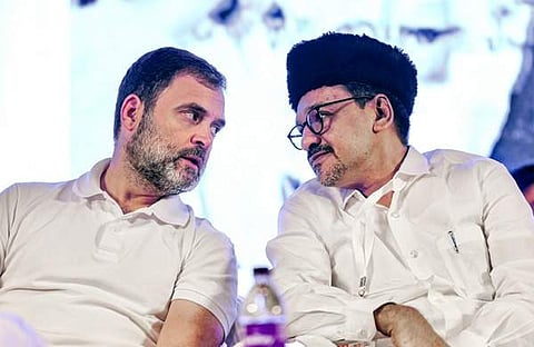 കോഴിക്കോട് നടന്ന പരിപാടിയില്‍ അബ്ദുസ്സമദ് സമദാനിക്കൊപ്പം രാഹുല്‍ ഗാന്ധി/ ഫോട്ടോ: പിടിഐ