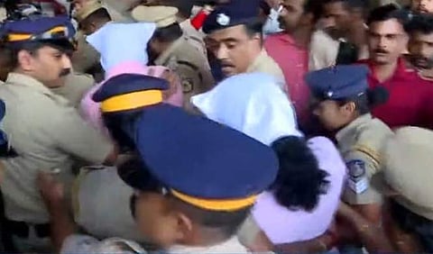 പ്രതികളെ കോടതിയില്‍ എത്തിച്ചപ്പോള്‍