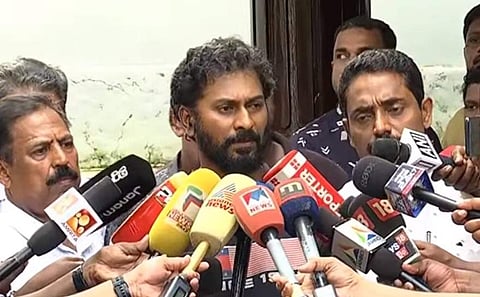 ഷഹനയുടെ സഹോദരന്‍ മാധ്യമങ്ങളെ കാണുന്നു