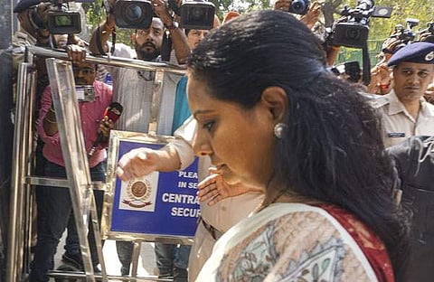 കെ കവിത ഇഡി ഓഫിസില്‍ ചോദ്യം ചെയ്യലിനു ഹാജരാവുന്നു/പിടിഐ