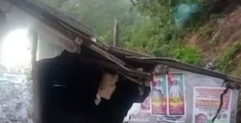 ശാന്തന്‍പാറയില്‍ ലേബര്‍ കാന്റീന്‍ കാട്ടാന ആക്രമിച്ച നിലയില്‍, സ്‌ക്രീന്‍ഷോട്ട്‌