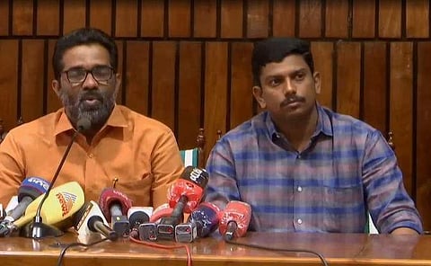എച്ച് സലാമും സച്ചിന്‍ദേവും മാധ്യമങ്ങളെ കാണുന്നു, സ്‌ക്രീന്‍ഷോട്ട്‌