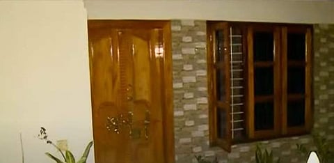 നാദിറ സുരേഷിന്റെ വീട്/ ടെലിവിഷന്‍ ചിത്രം