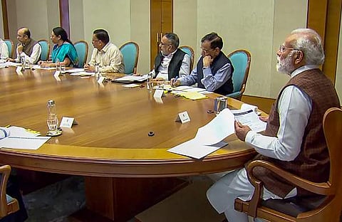 കോവിഡ് അവലോകന യോഗത്തില്‍ പ്രധാനമന്ത്രി, പിടിഐ