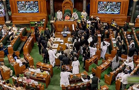 പാര്‍ലമെന്റില്‍ കോണ്‍ഗ്രസ് ബഹളം/ പിടിഐ