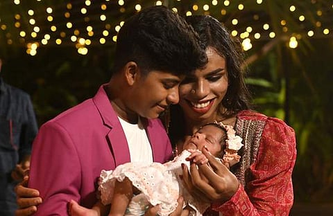 കുഞ്ഞിനൊപ്പം സഹദും സിയയും/ എക്‌സ്പ്രസ് ചിത്രം