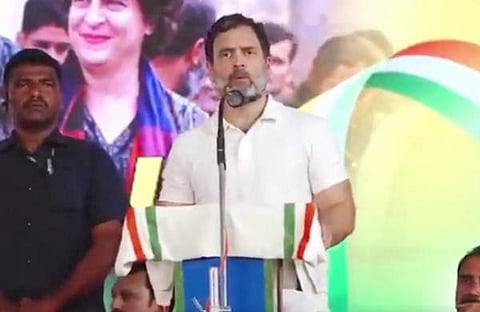 രാഹുല്‍ ഗാന്ധി വയനാട്ടില്‍ പ്രസംഗിക്കുന്നു