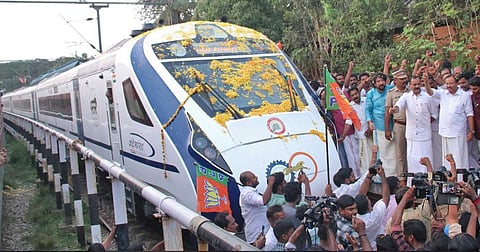 വന്ദേ ഭാരതിന് തിരുവനന്തപുരത്ത് നൽകിയ സ്വീകരണം/ ഫോട്ടോ: ബിപി ദീപു/ എക്സ്പ്രസ്