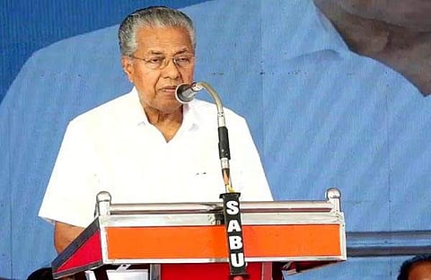 പിണറായി വിജയന്‍ പ്രസംഗിക്കുന്നു/ ഫെയ്‌സ്ബുക്ക്