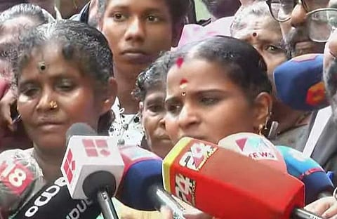 മധുവിന്റെ അമ്മയും സഹോദരിയും, സ്‌ക്രീന്‍ഷോട്ട്‌