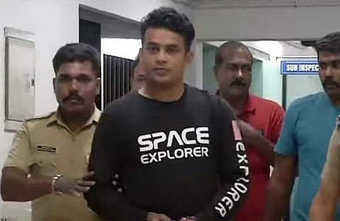 അറസ്റ്റിലായ പ്രതി സോബിന്‍/ ടെലിവിഷന്‍ ചിത്രം