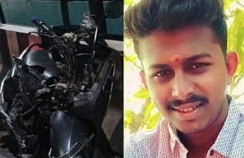 അപകടത്തില്‍ സ്‌കൂട്ടര്‍ തകര്‍ന്നപ്പോള്‍, അതുല്‍