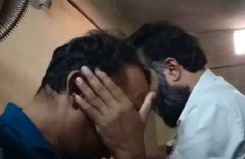 അറസ്റ്റിലായ വില്ലേജ് അസിസ്റ്റന്റ്‌