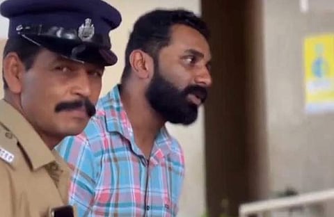 അജിന്‍ പീറ്റർ
