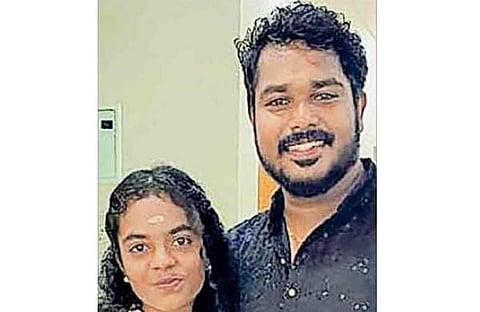 കീര്‍ത്തി, രഞ്ജിത്ത്