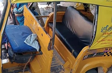 അരിക്കൊമ്പന്‍ ആക്രമിച്ച ഓട്ടോറിക്ഷയുടെ ദൃശ്യം