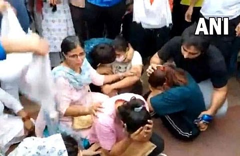 മെഡലുകള്‍ ഒഴുക്കാന്‍ ഗംഗാതീരത്ത് എത്തിയ ഗുസ്തി താരങ്ങള്‍