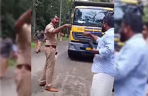 എസ്ഐയും സിപിഎം ലോക്കൽ സെക്രട്ടറിയും തമ്മിൽ തർക്കിക്കുന്നു/ വിഡിയോ സ്ക്രീൻഷോട്ട്