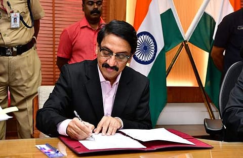 ഡോ. വി വേണു ചീഫ് സെക്രട്ടറിയായി ചുമതലയേല്‍ക്കുന്നു/ഫെയ്‌സ്ബുക്ക്